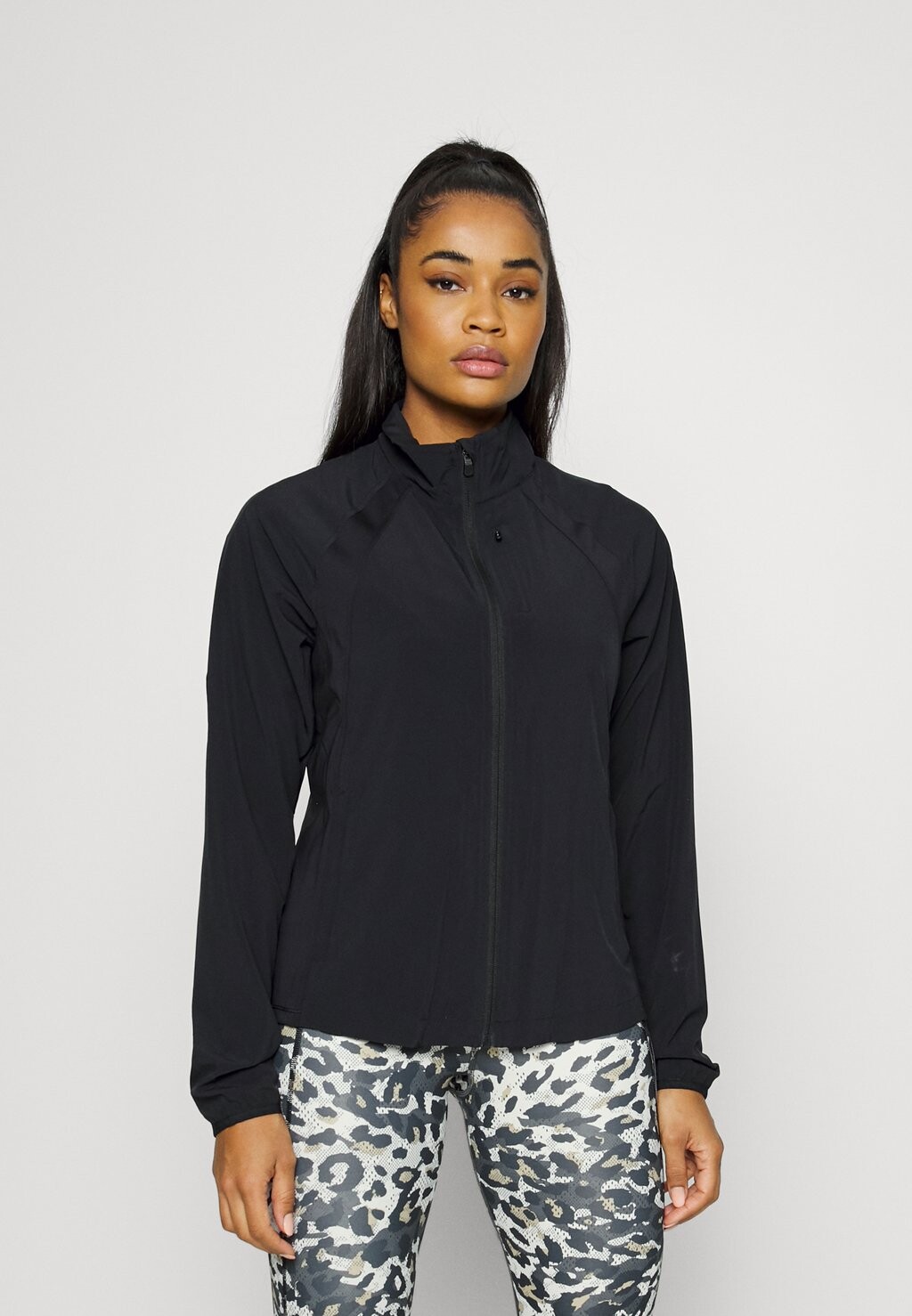 

Беговая куртка Athleta, черный