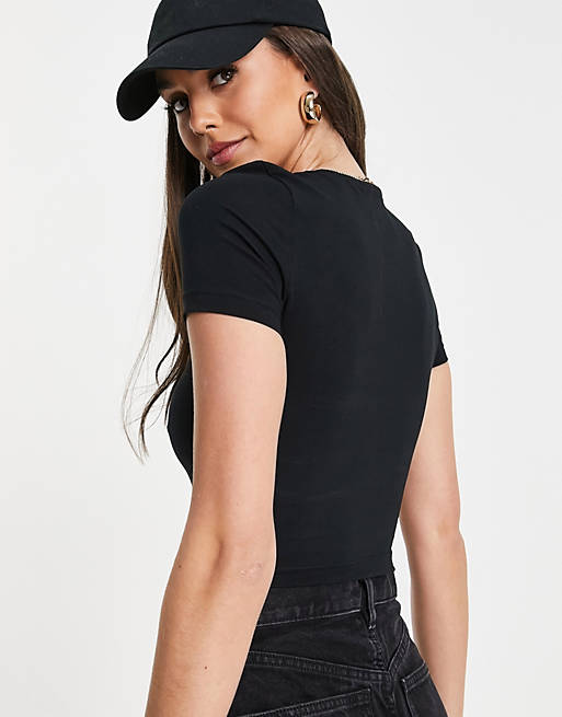 Черная укороченная футболка приталенного кроя ASOS DESIGN Tall черная укороченная футболка приталенного кроя asos