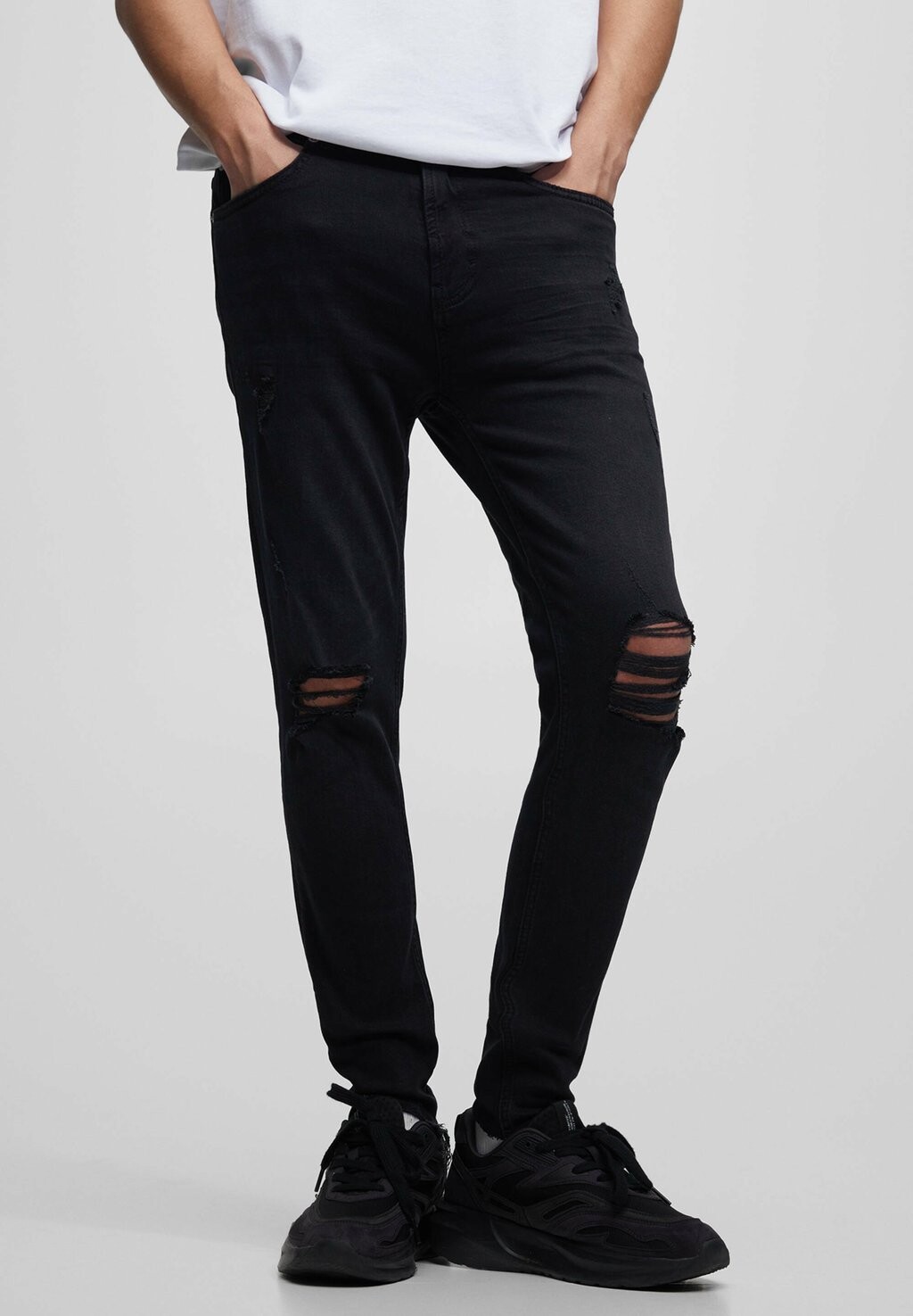 

Джинсы Slim fit PULL&BEAR