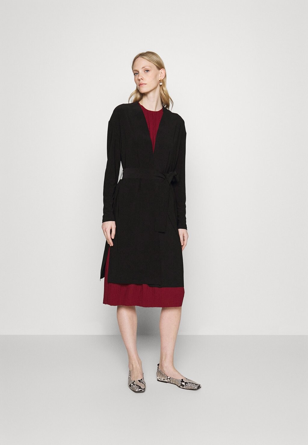 

Кардиган Max Mara Leisure, черный