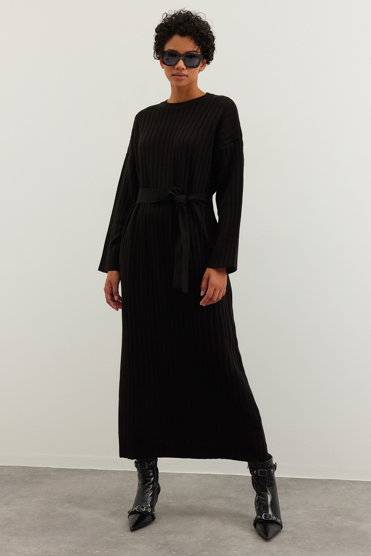 Платье - базовое Trendyol Modest, черный платье gagaopt базовое 44 размер