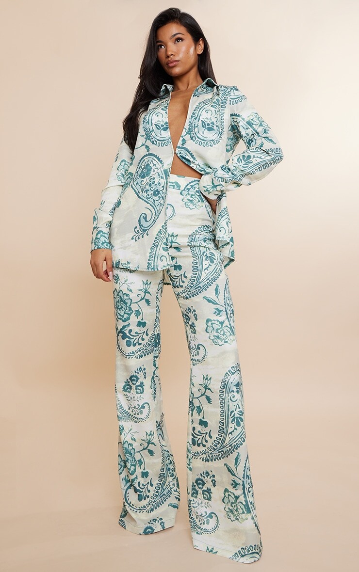 

PrettyLittleThing Бирюзовые широкие брюки с принтом пейсли