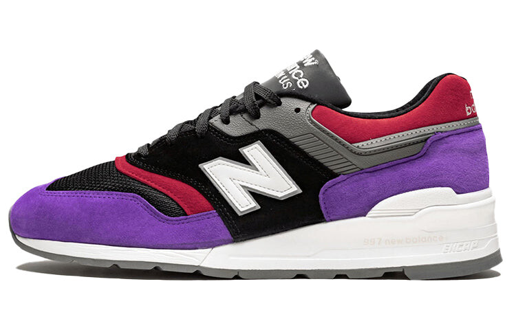 

Кроссовки низкие New Balance 997, черный / фиолетовые