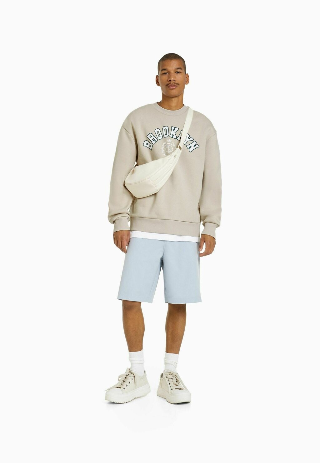 

Толстовка Bershka