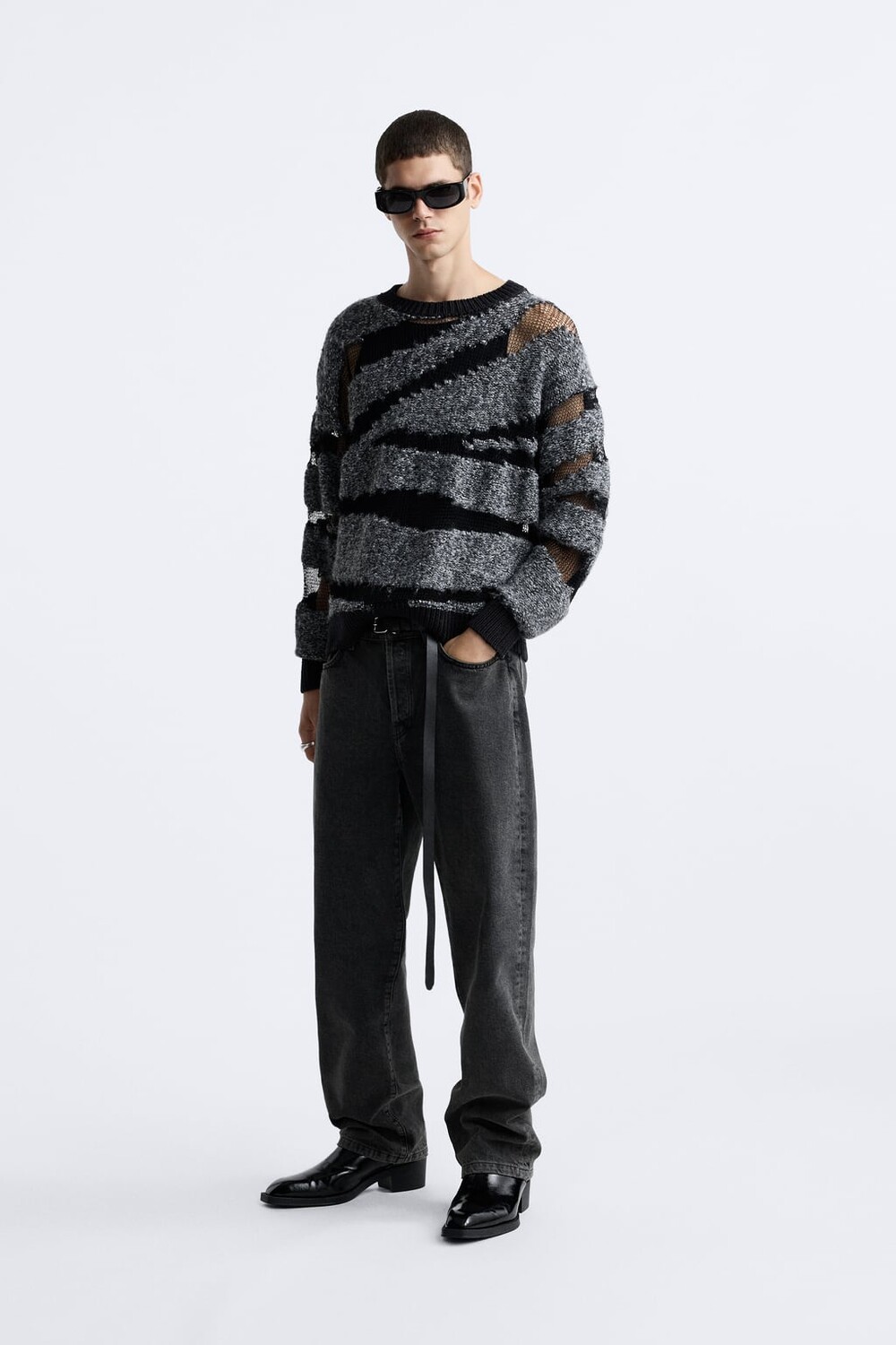 

Фактурный свитер с рваными краями ZARA, черный