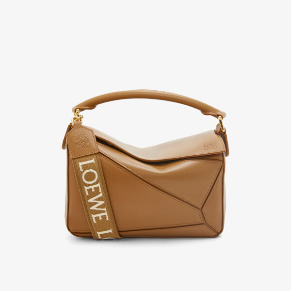 

Маленькая кожаная сумка через плечо Puzzle Loewe, цвет oak