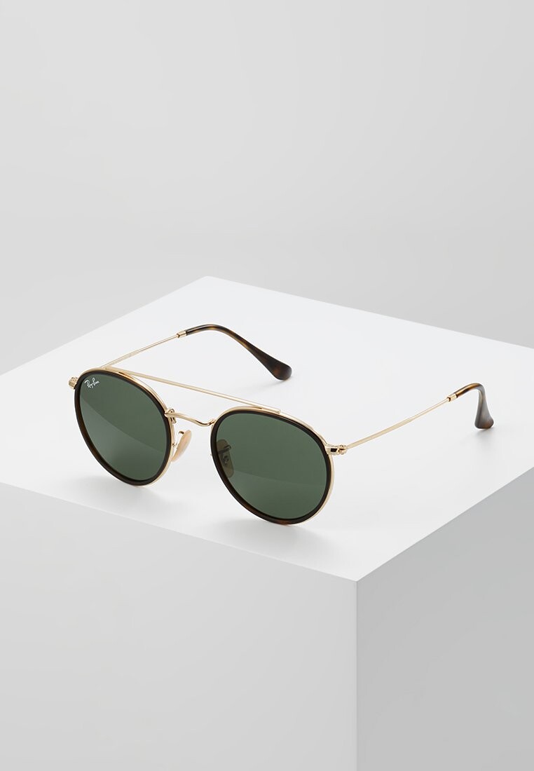 

Солнцезащитные очки Ray-Ban