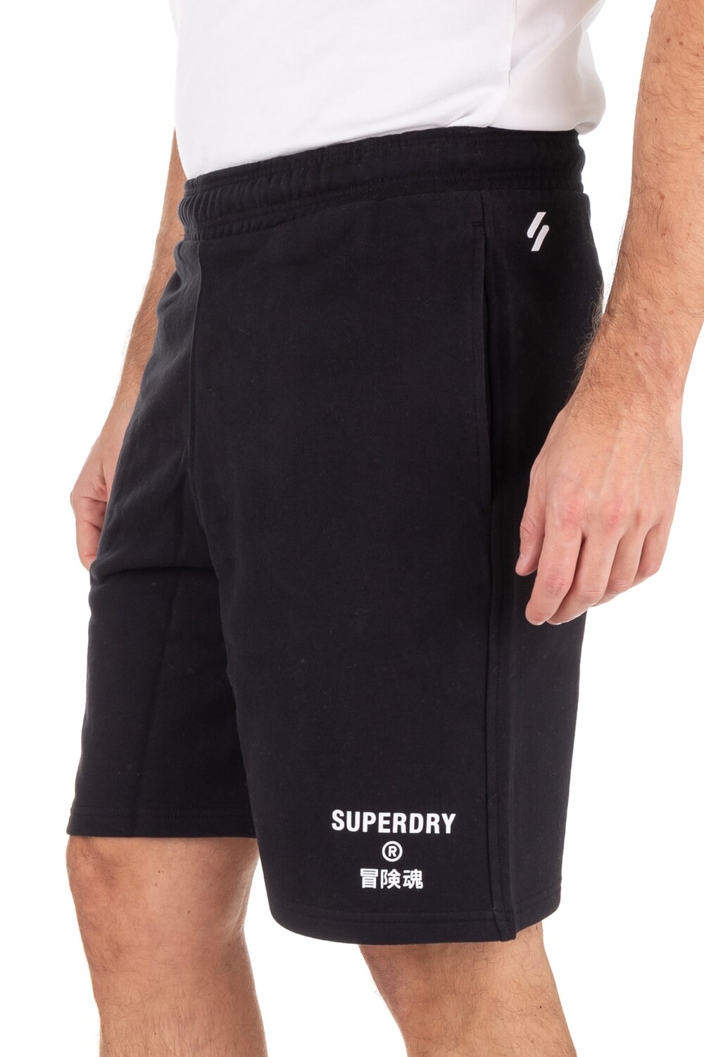 

Шорты - черные - нормальная талия SUPERDRY, черный