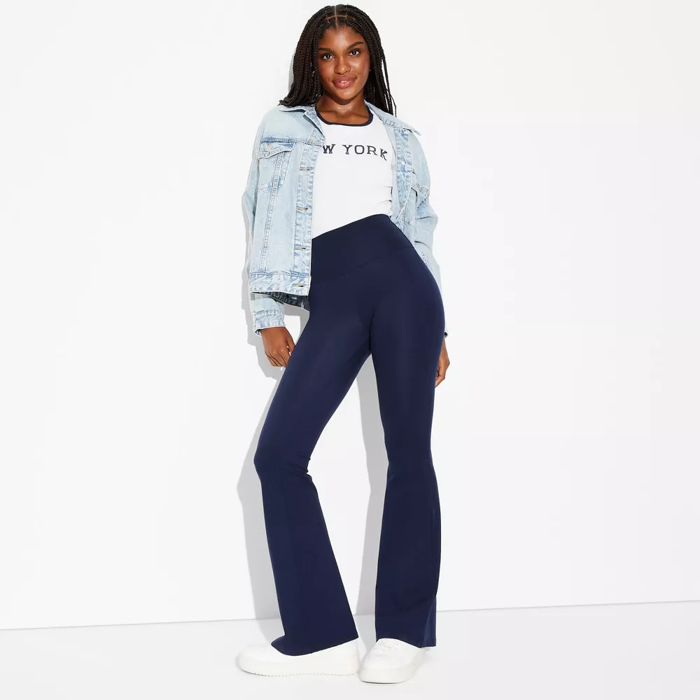

Женские леггинсы ButterBliss Flare с высокой талией - Wild Fable, цвет Navy Blue