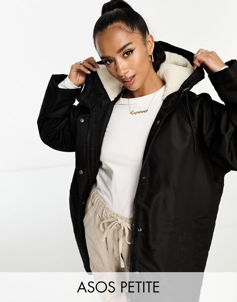 

Черный длинный плащ на подкладке из борга ASOS DESIGN Petite
