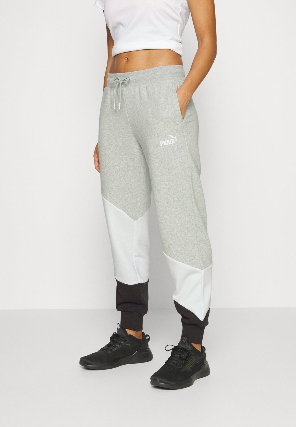 

Спортивные брюки Puma
