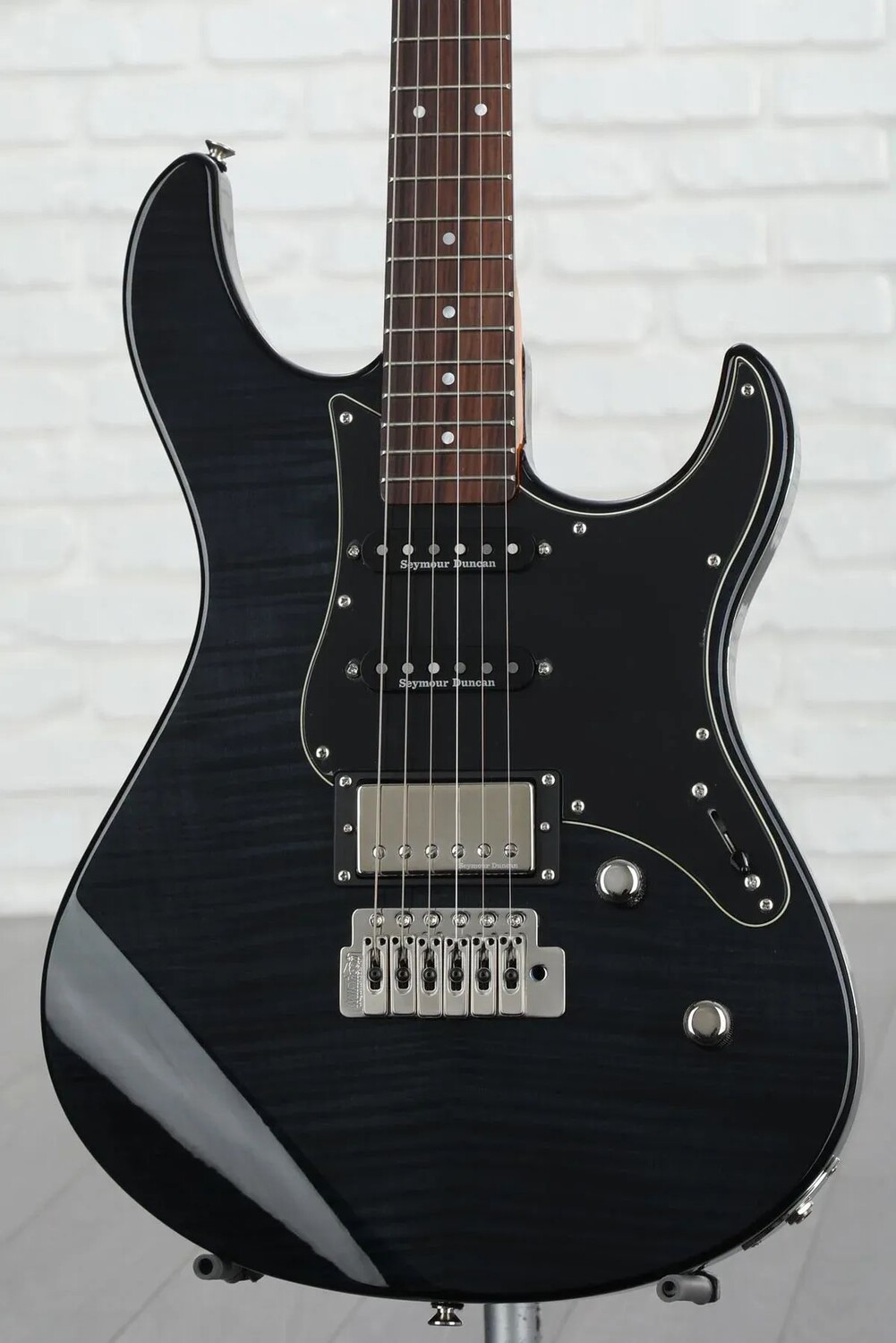

Электрогитара Yamaha Pacifica PAC612VIIFM — полупрозрачный черный