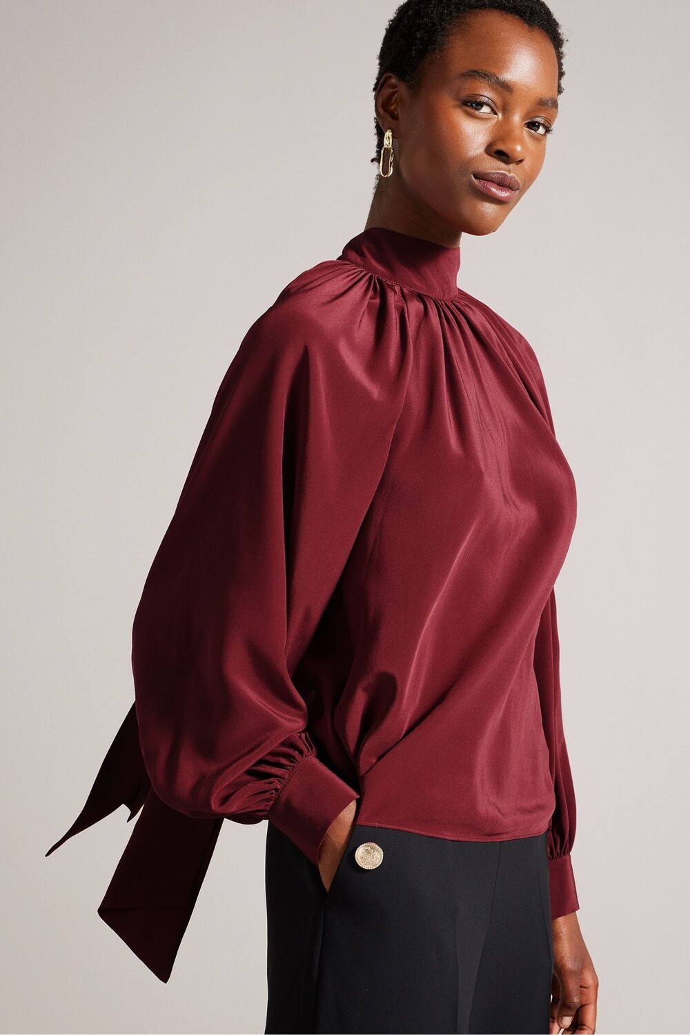 

Красная блузка Robbiey с бантом Ted Baker, красный