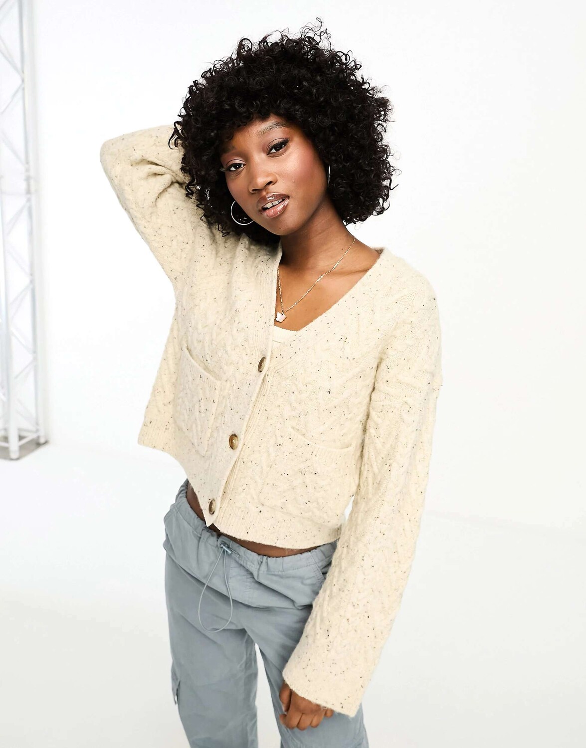 

Кремовый кардиган премиум-класса косой вязки Vero Moda Aware