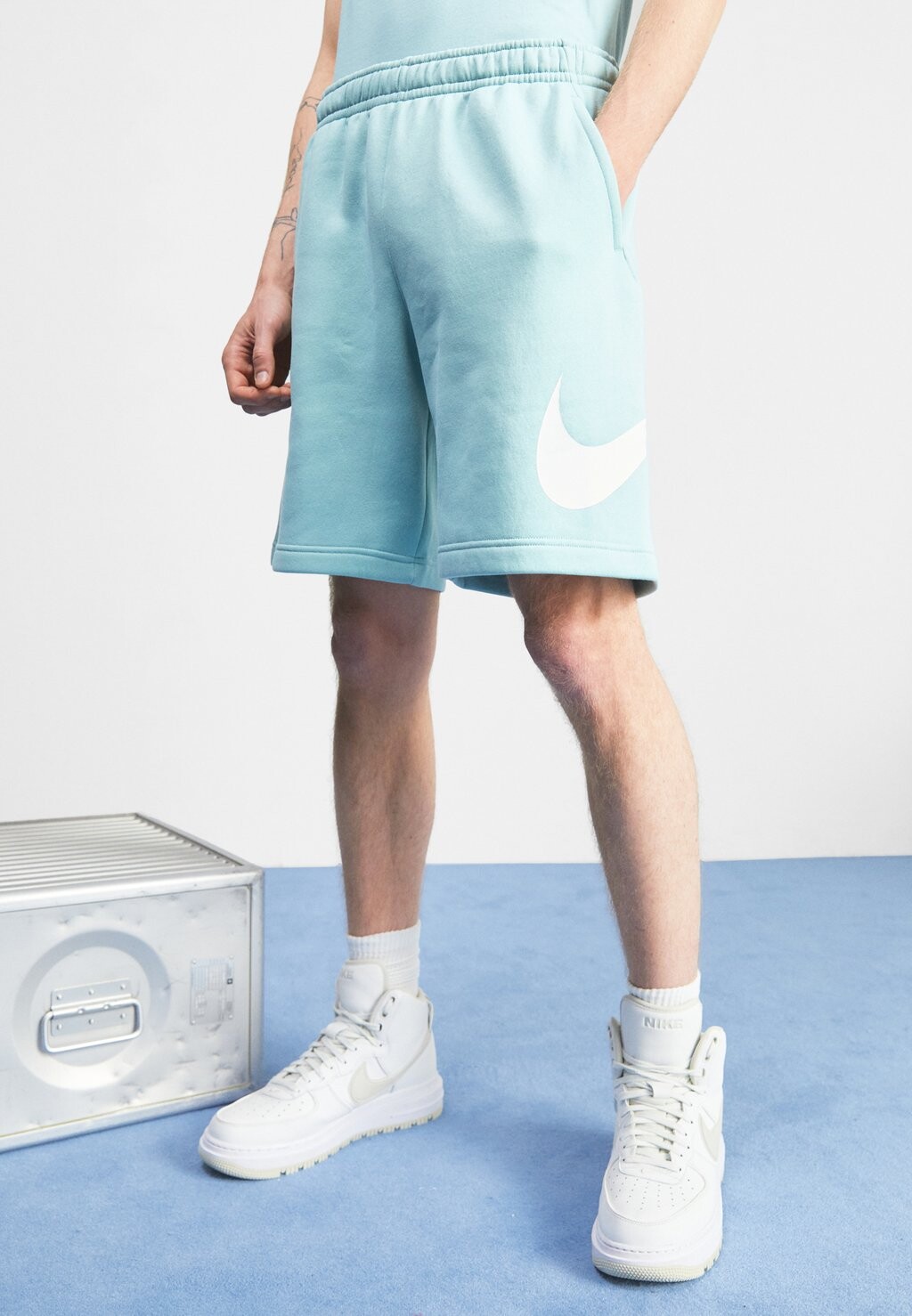 

Спортивные брюки CLUB Nike, минеральный/белый