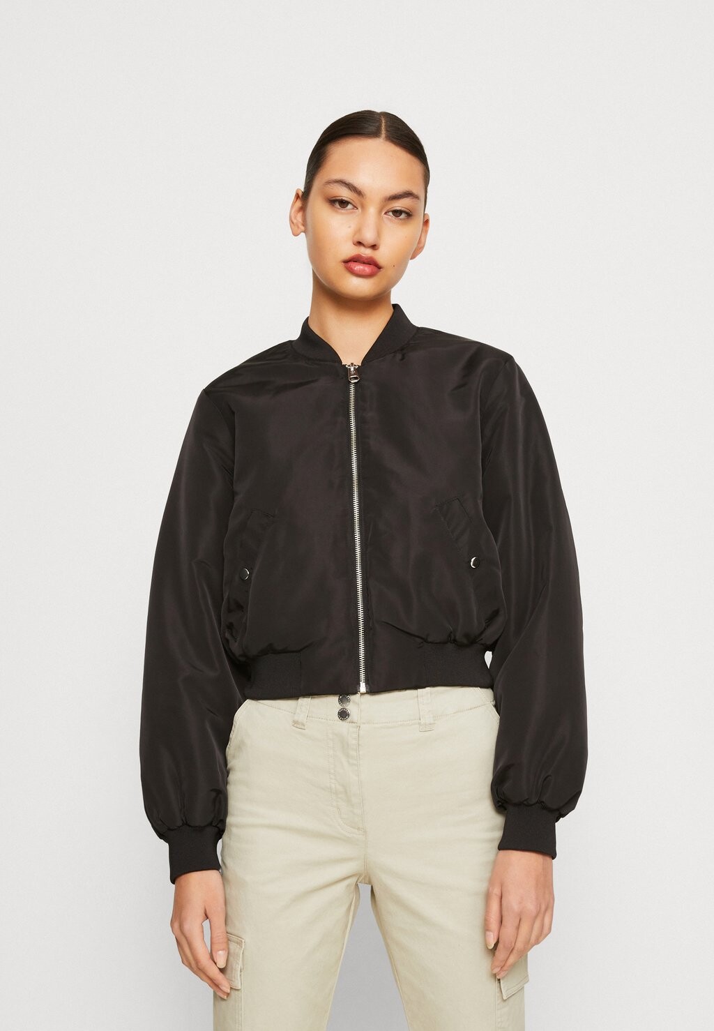 

Куртка-бомбер Vero Moda, черный