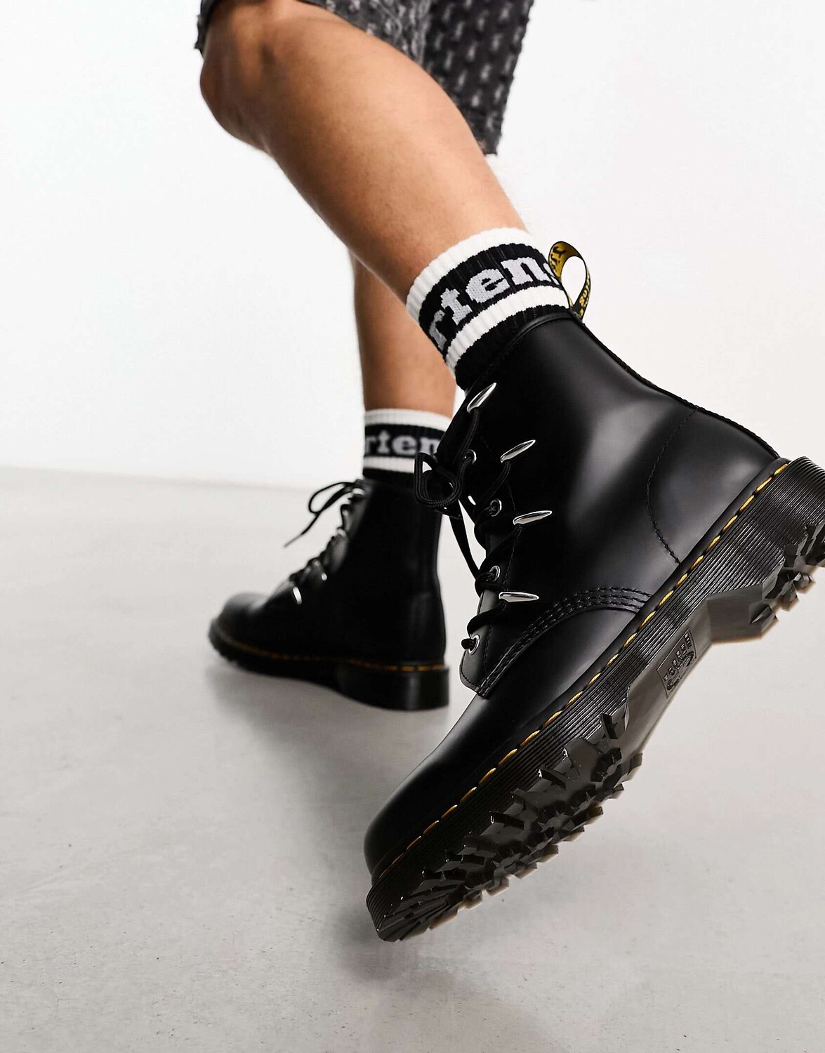 

Черные кожаные ботинки danuibo с 8 люверсами Dr Martens 1460, Черный