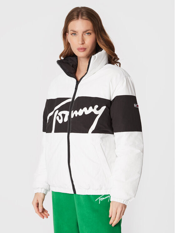

Пуховик оверсайз Tommy Jeans, белый