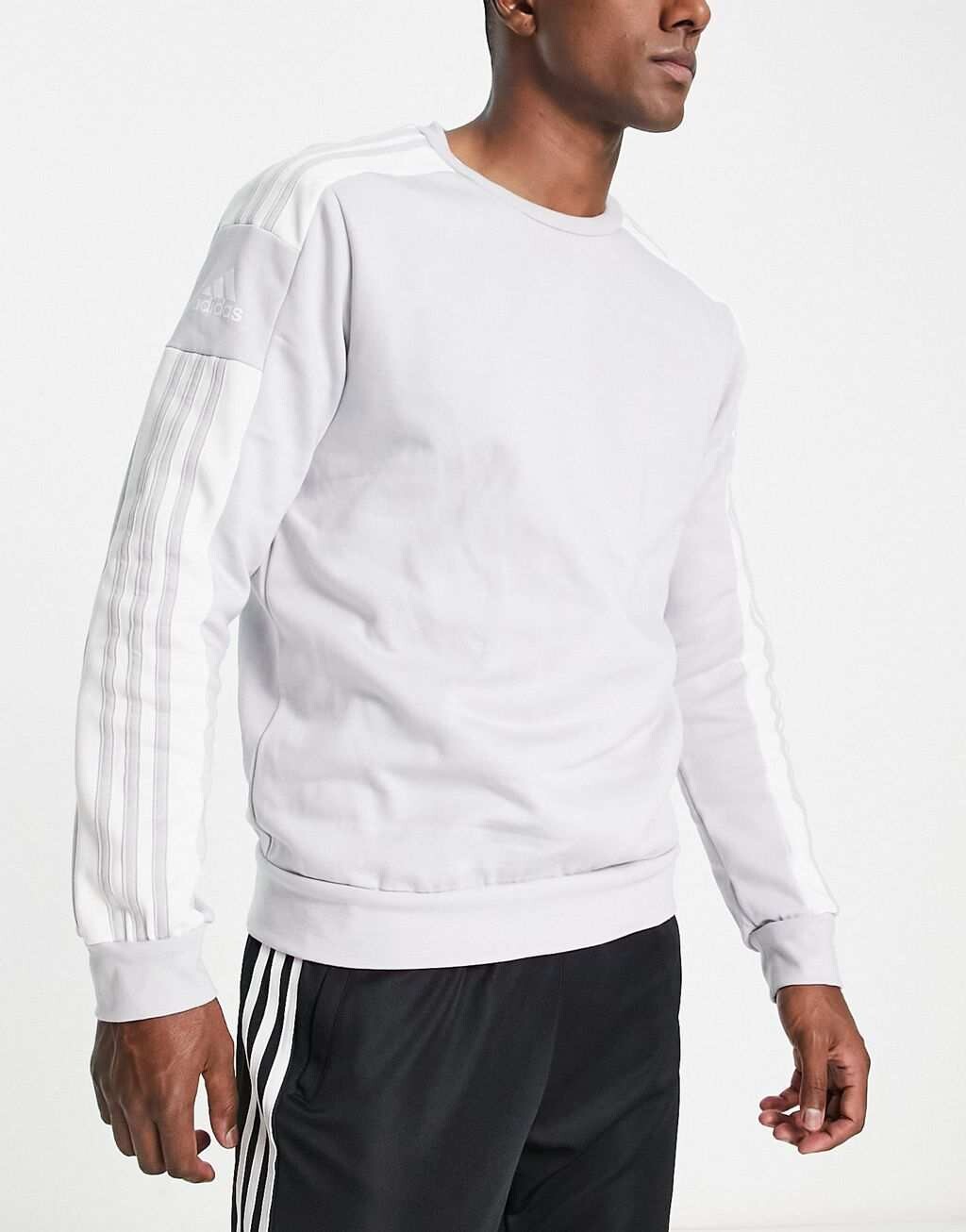 

Серые спортивные кроссовки adidas Football Squadra 21, Серый