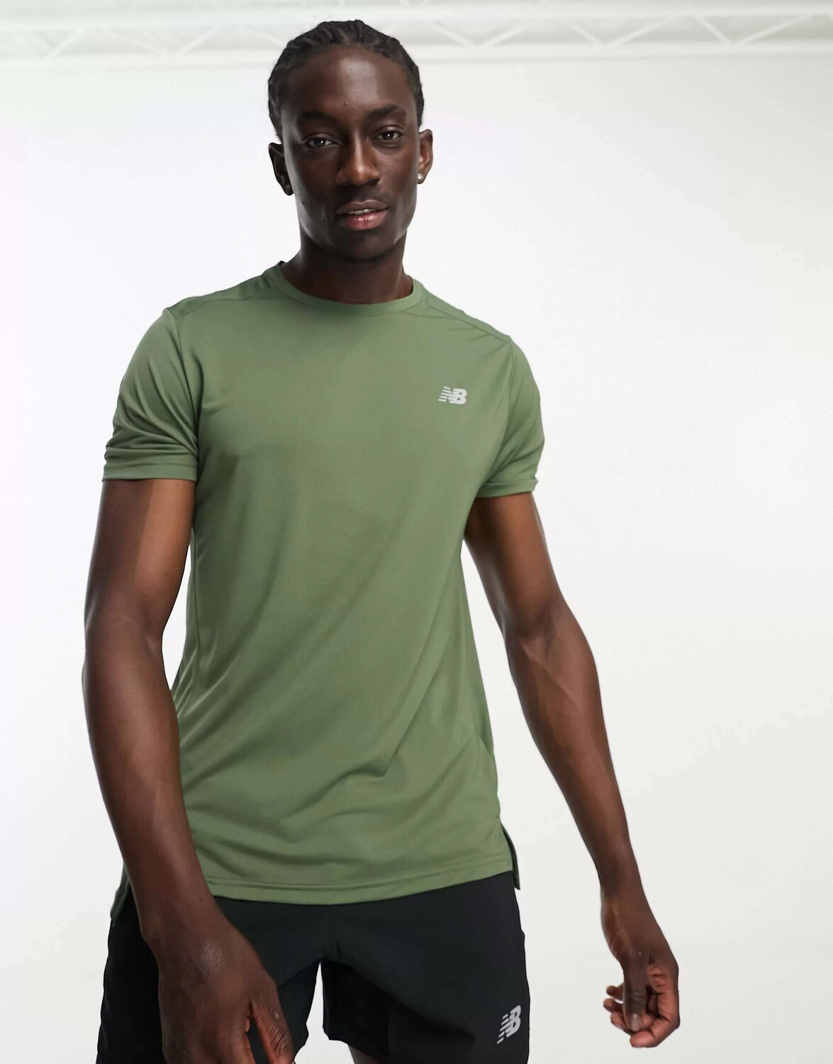 

Зеленая футболка New Balance Accelerate