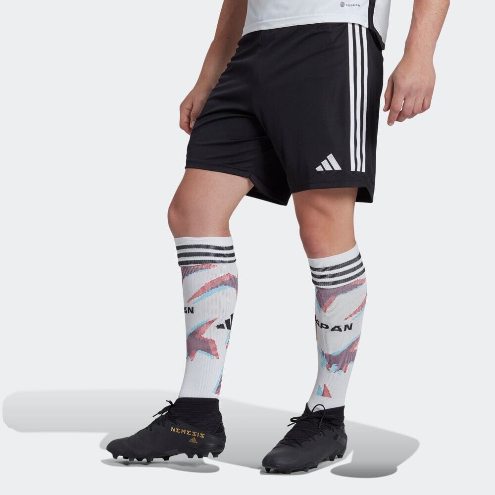 

Шорты Adidas HF1848