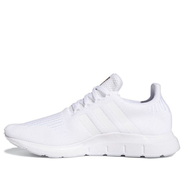 

Кроссовки Swift Run Adidas, белый