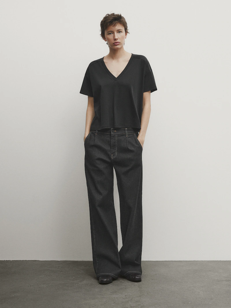 

Хлопковая футболка с v-образным вырезом Massimo Dutti, черный