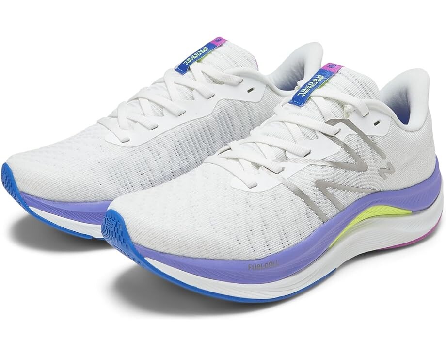 

Кроссовки New Balance FuelCell Propel v4, цвет White/Electric Indigo