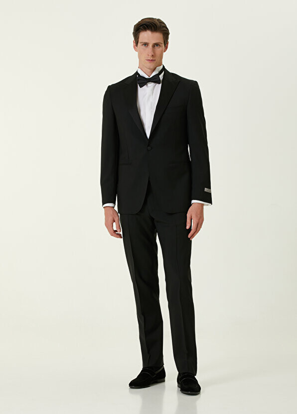 

Черный смокинг Canali