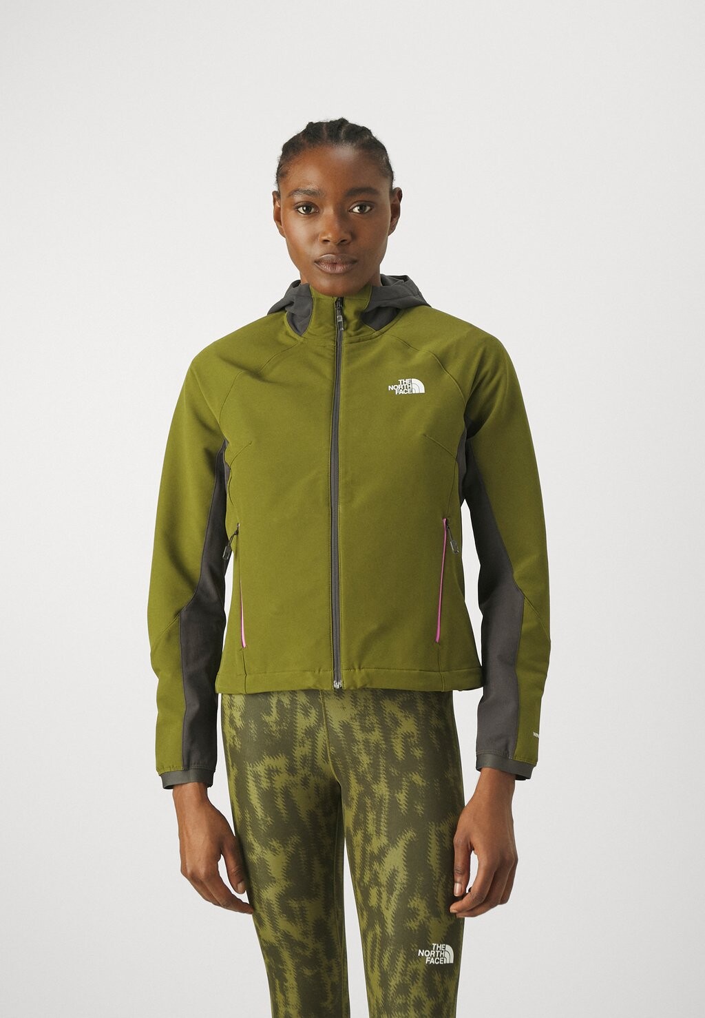 Куртка Softshell The North Face, цвет forest olive/asphalt grey