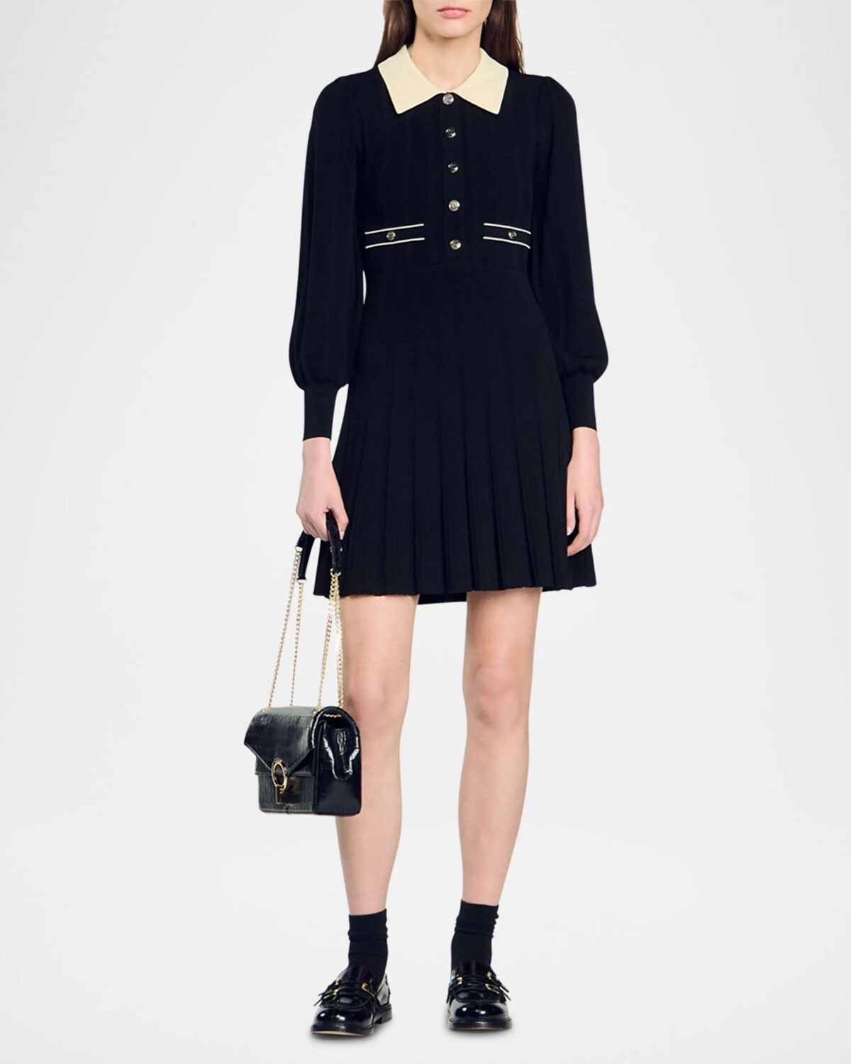 

Короткое плиссированное платье Lison Sandro, цвет Black/Ecru