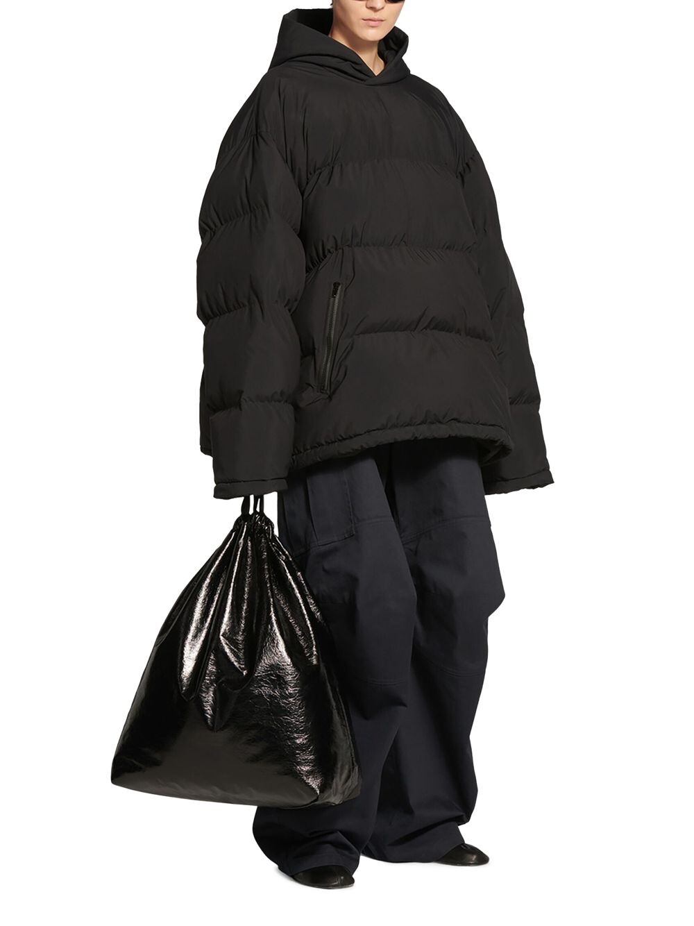 

Пуховик Sporty B с капюшоном Balenciaga, черный