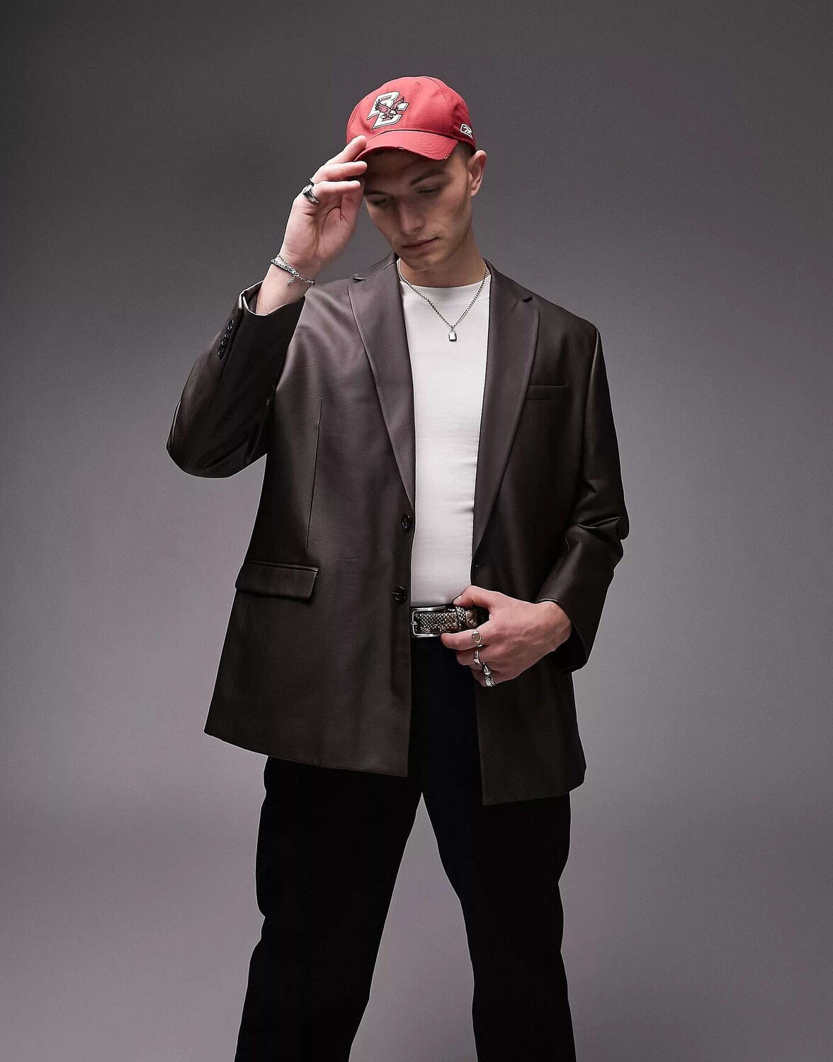 

Коричневый пиджак оверсайз из искусственной кожи Topman
