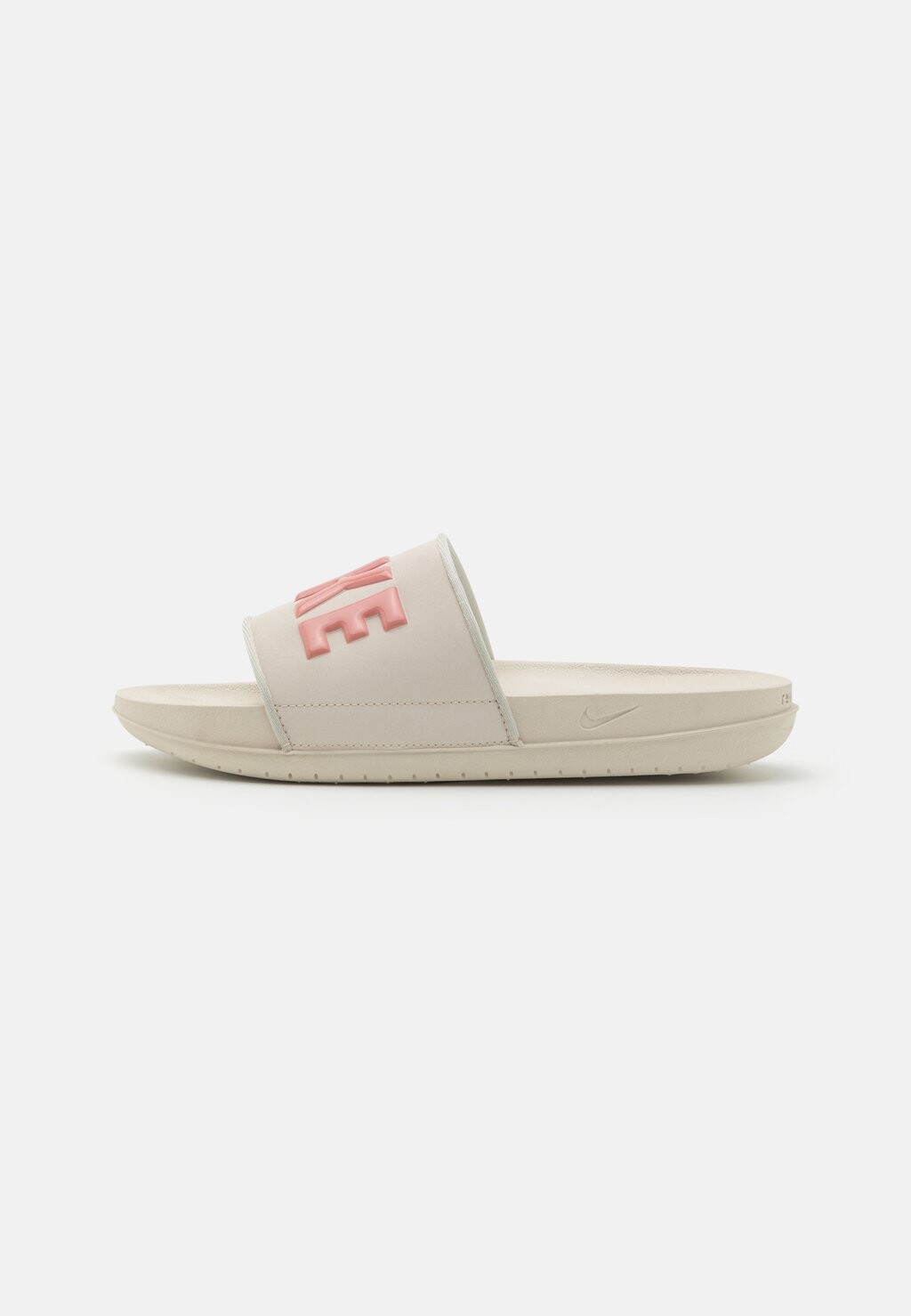 

Шлепанцы Nike