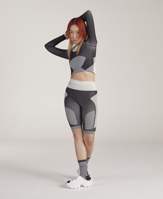 

Плавательные шорты adidas, черный