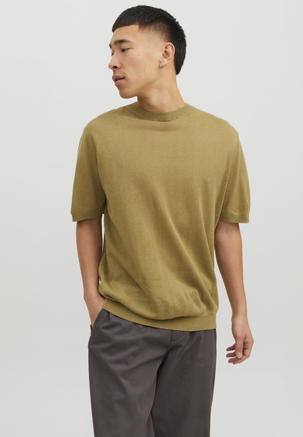

Базовая футболка Jack & Jones, боа
