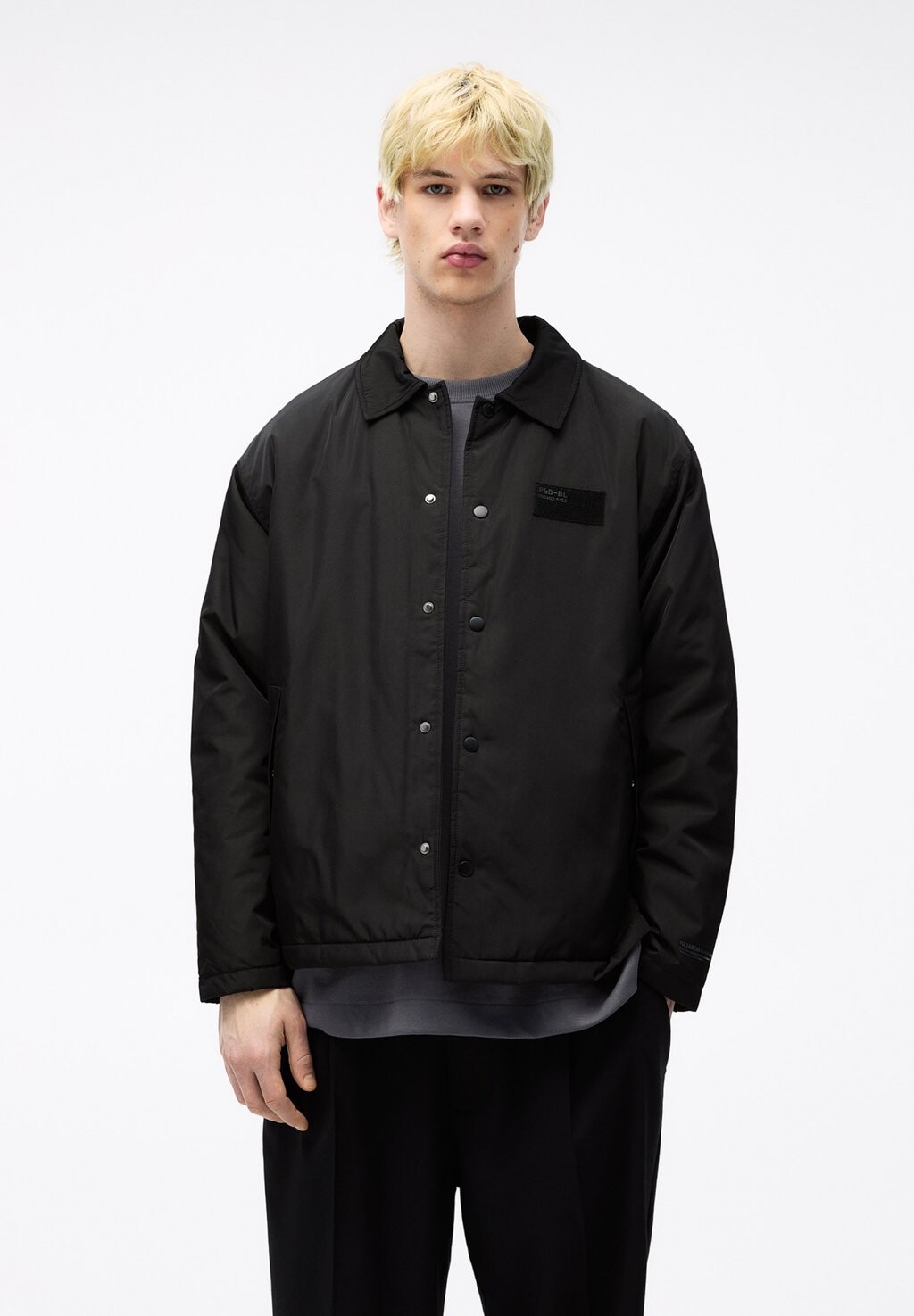 

Легкая куртка QUILTED INTERIOR PULL&BEAR, цвет black