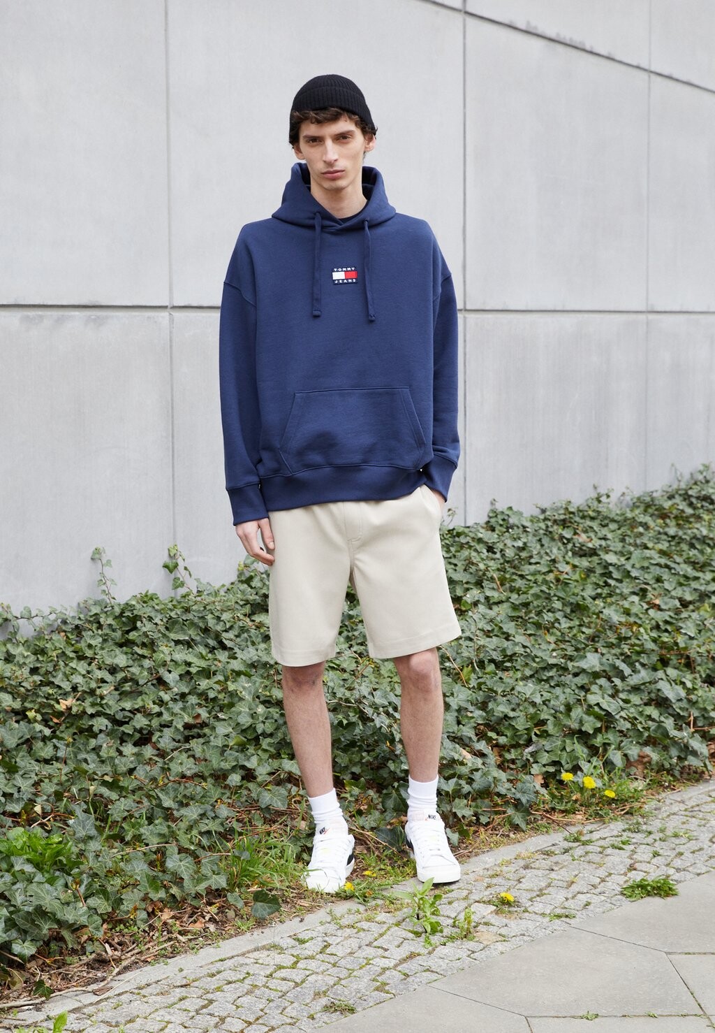 

Толстовка Tommy Jeans
