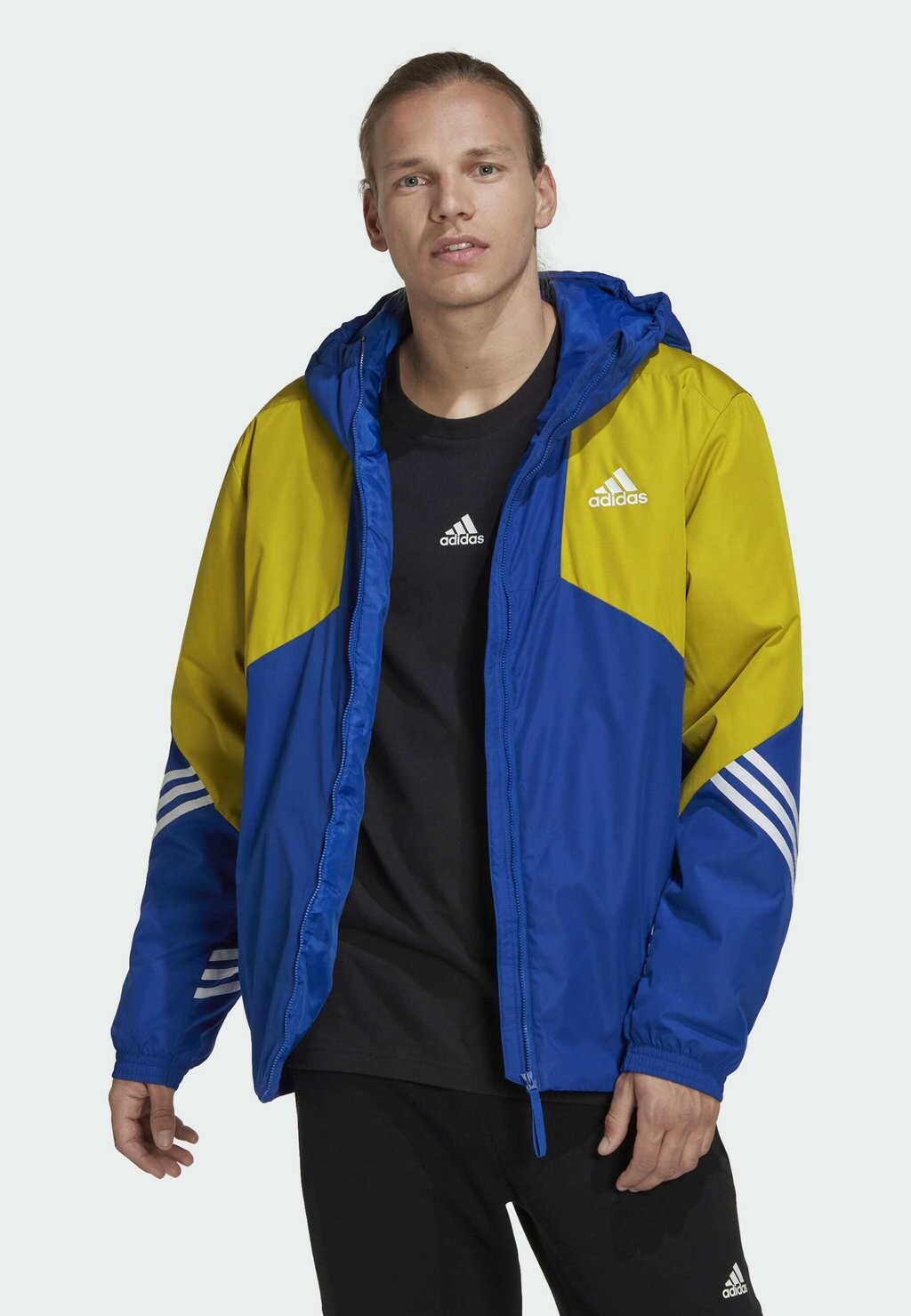 

Куртка зимняя Adidas