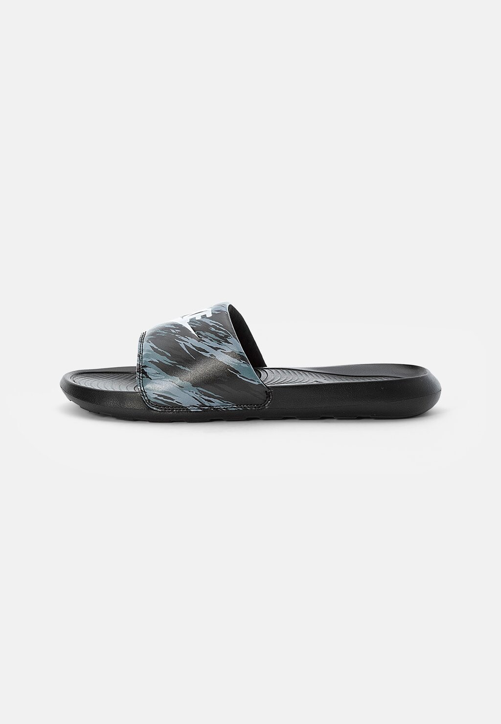 

Шлепанцы Nike