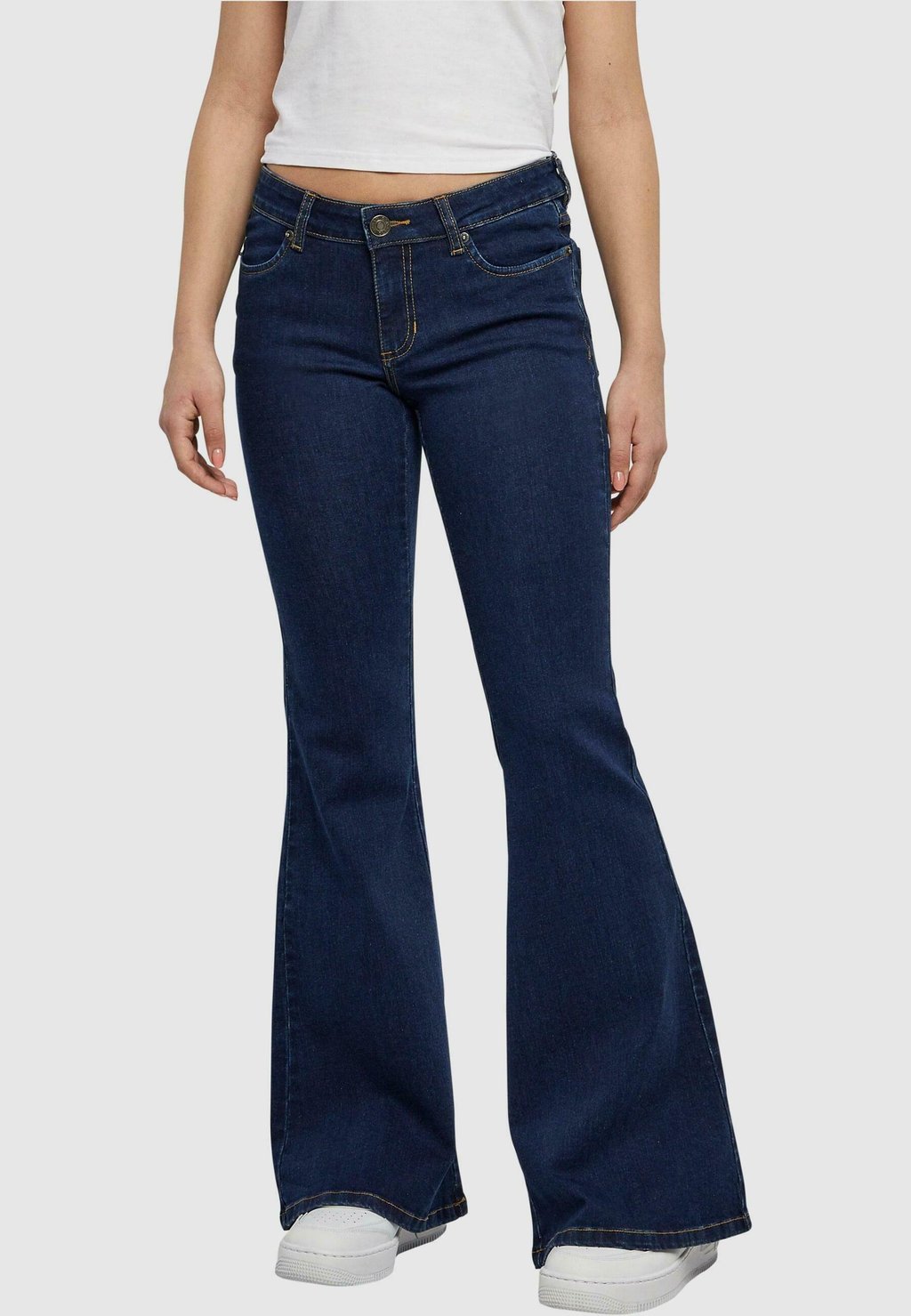 цена Расклешенные джинсы Urban Classics, серый
