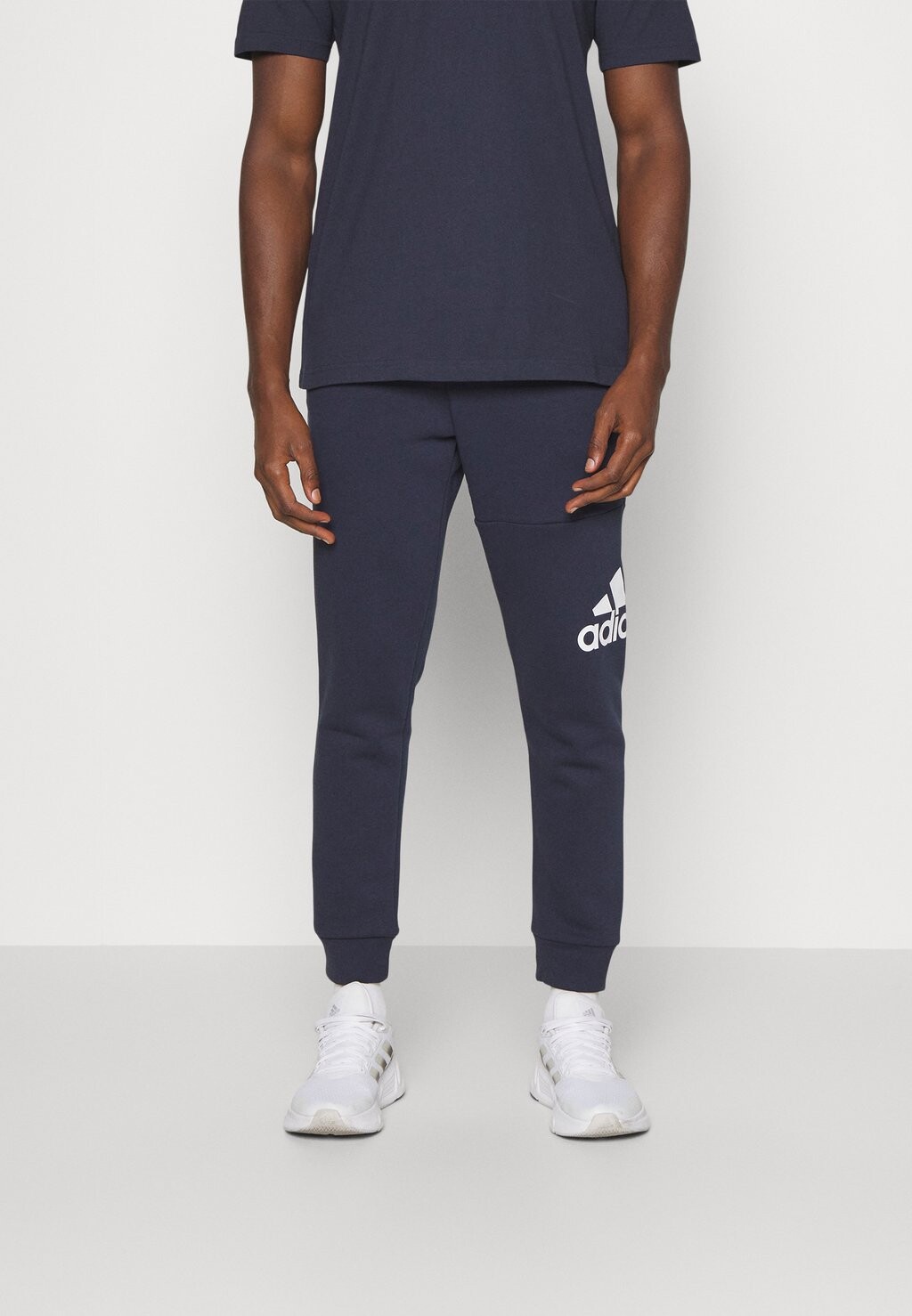 

Спортивные брюки adidas Sportswear, чернила Legend