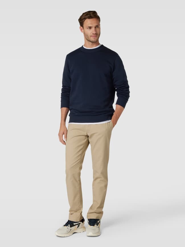 

Модель свитшота с круглым вырезом "TILO" McNeal, темно-синий