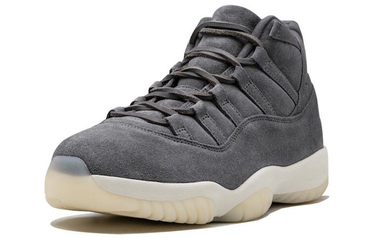 

Кроссовки замшевые Jordan 11 Retro Pinnacle, серый