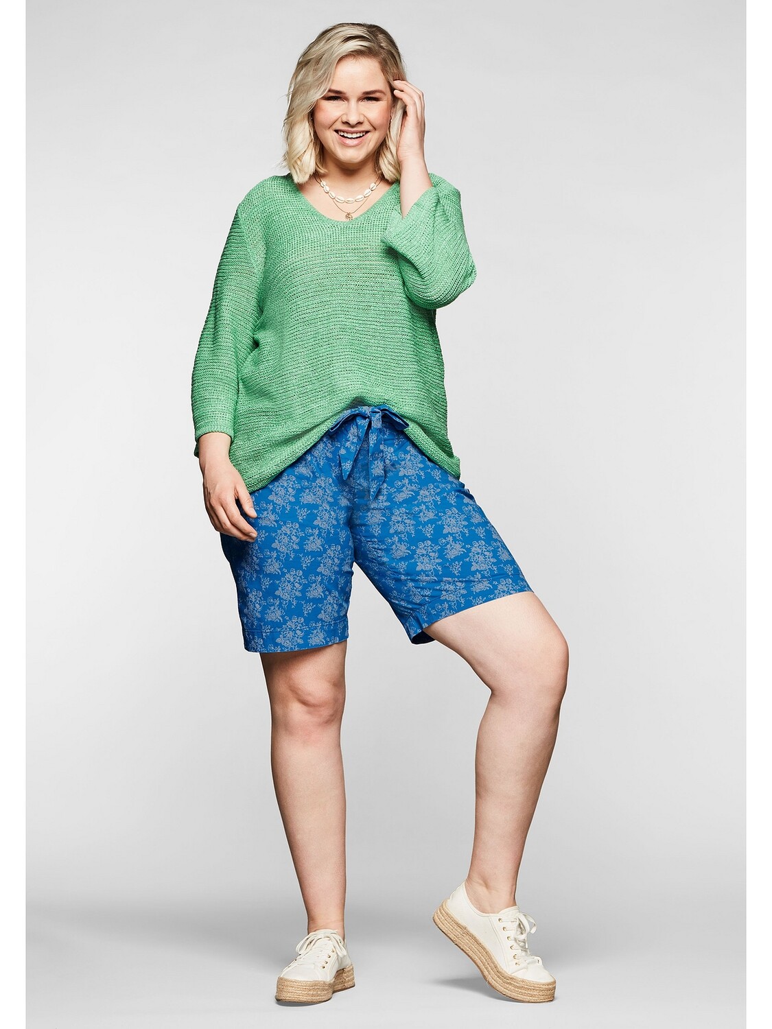 

Шорты sheego Bermudas, цвет ozeanblau bedruckt