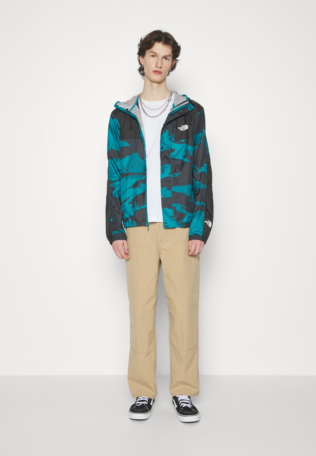 

Ветровка The North Face