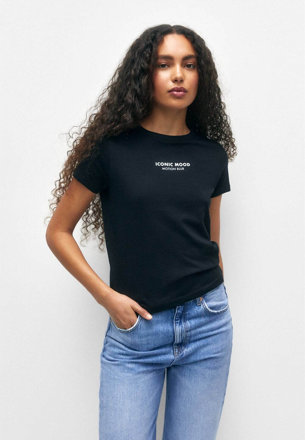 

Футболка с принтом PULL&BEAR, черный
