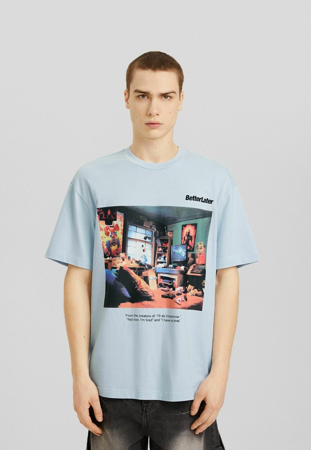 

Футболка с принтом Short Sleeve Boxy Bershka, цвет light blue