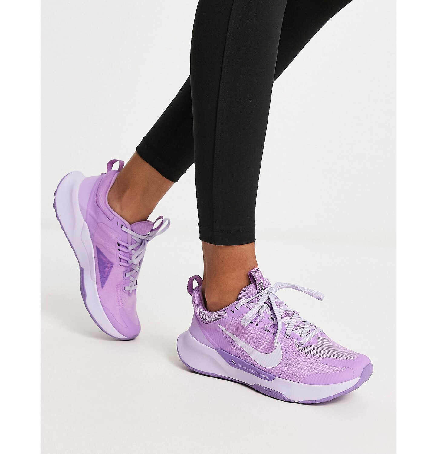 

Фиолетовые кроссовки Nike Running Juniper Trail 2