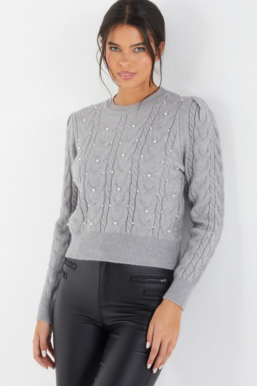 

Серый джемпер с жемчужной вязкой QUIZ Clothing